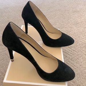 Michael Kors suede pumps
